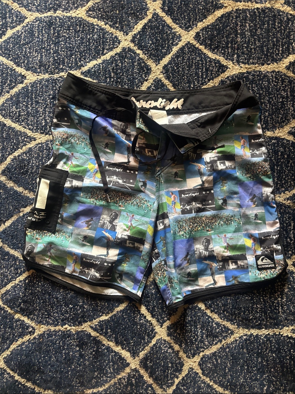 Quiksilver Boys' Black & Blue Photo-Print Swim Trunks